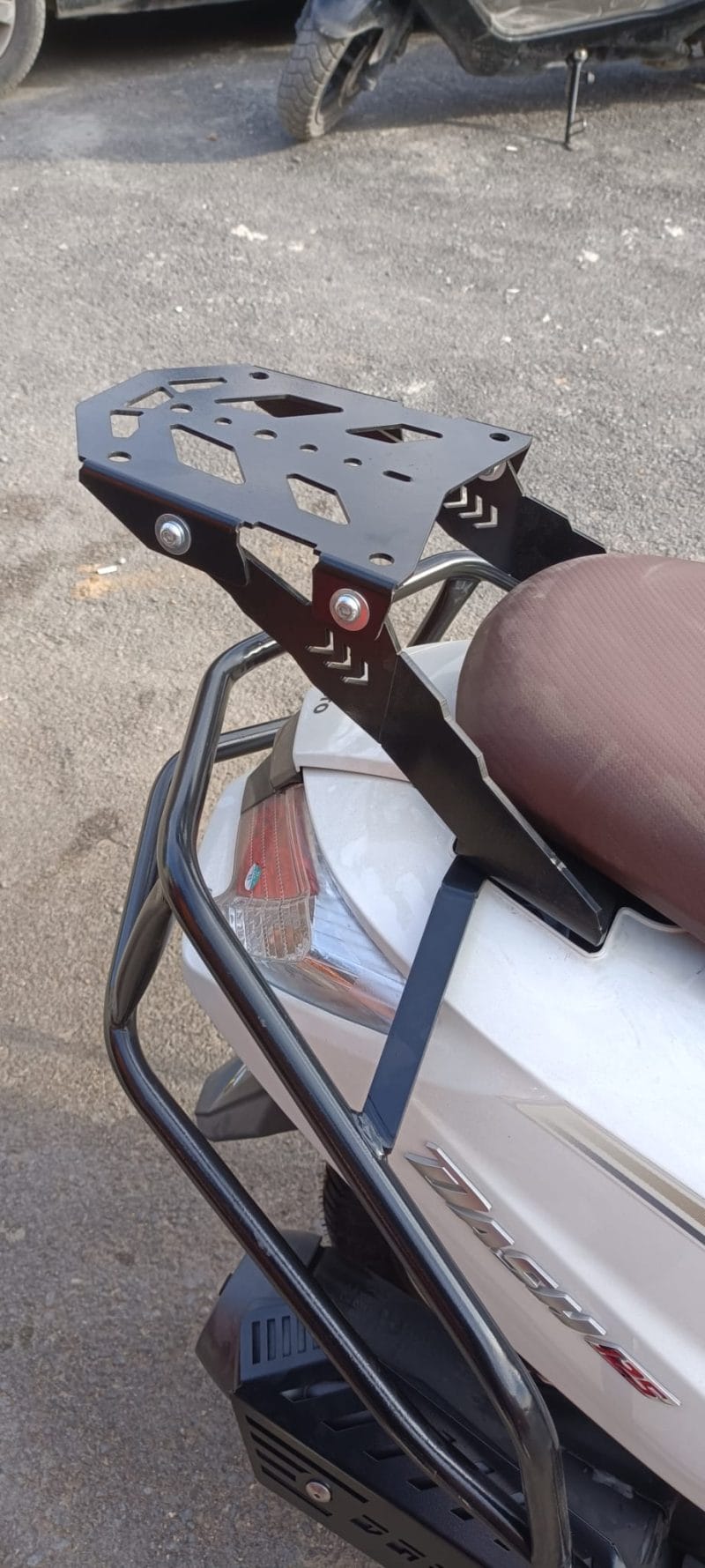DASH 125-110 UYUMLU TOPCASE ÇANTA DEMİRİ