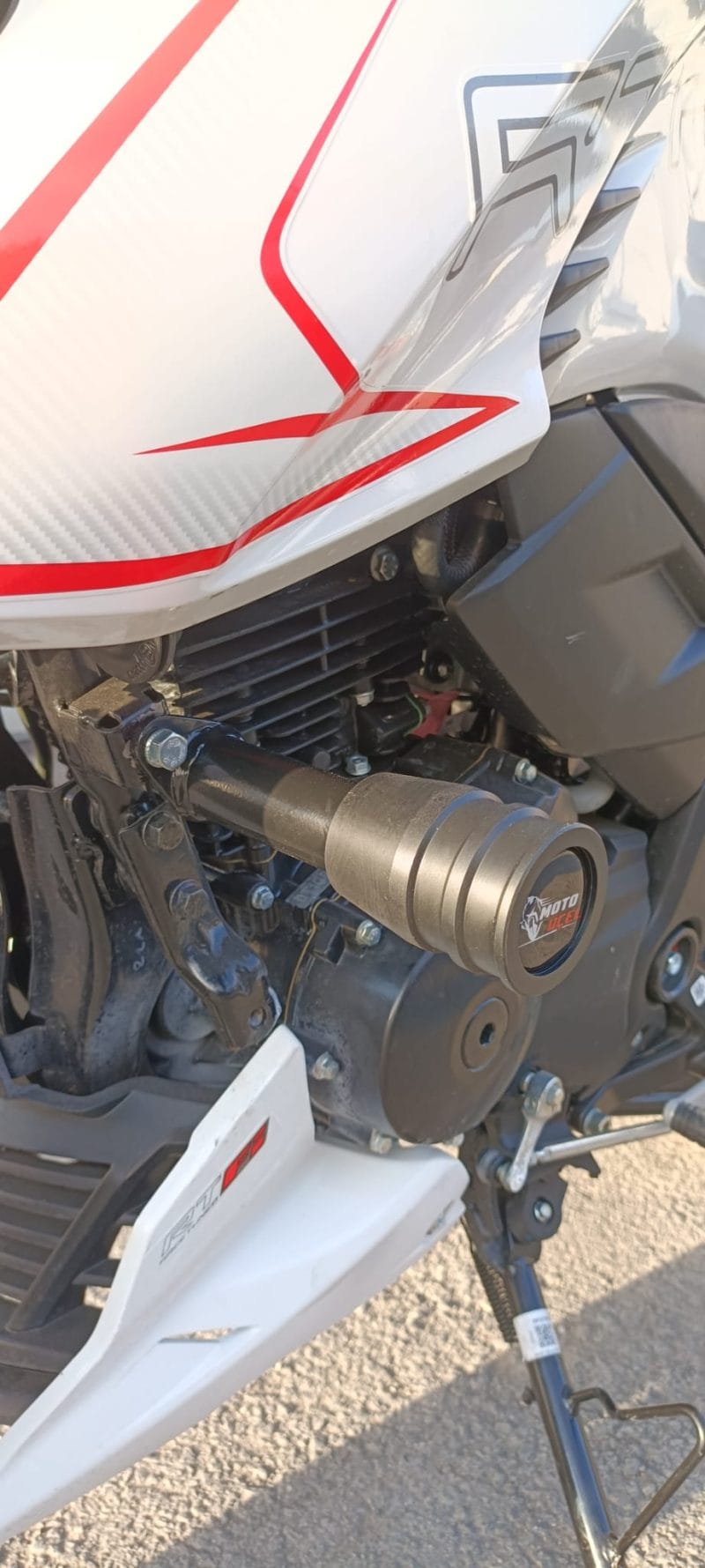 APACHE RTR 200 UYUMLU MOTOR KORUMA TAKOZU (2'Lİ)