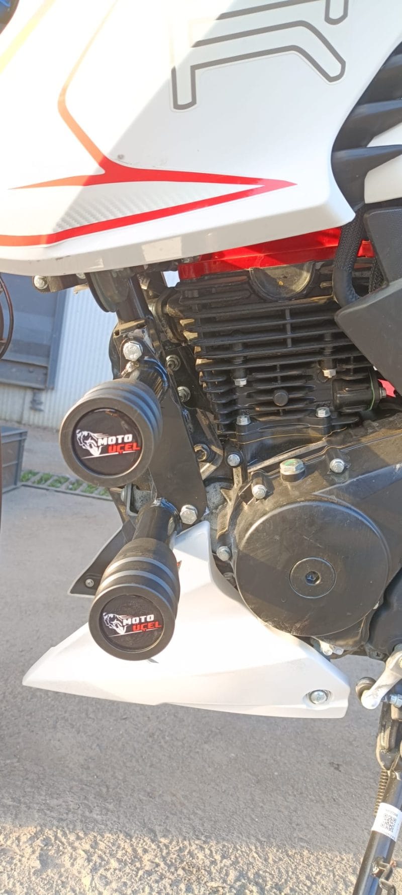 APACHE RTR 200 UYUMLU MOTOR KORUMA TAKOZU (4'LÜ)