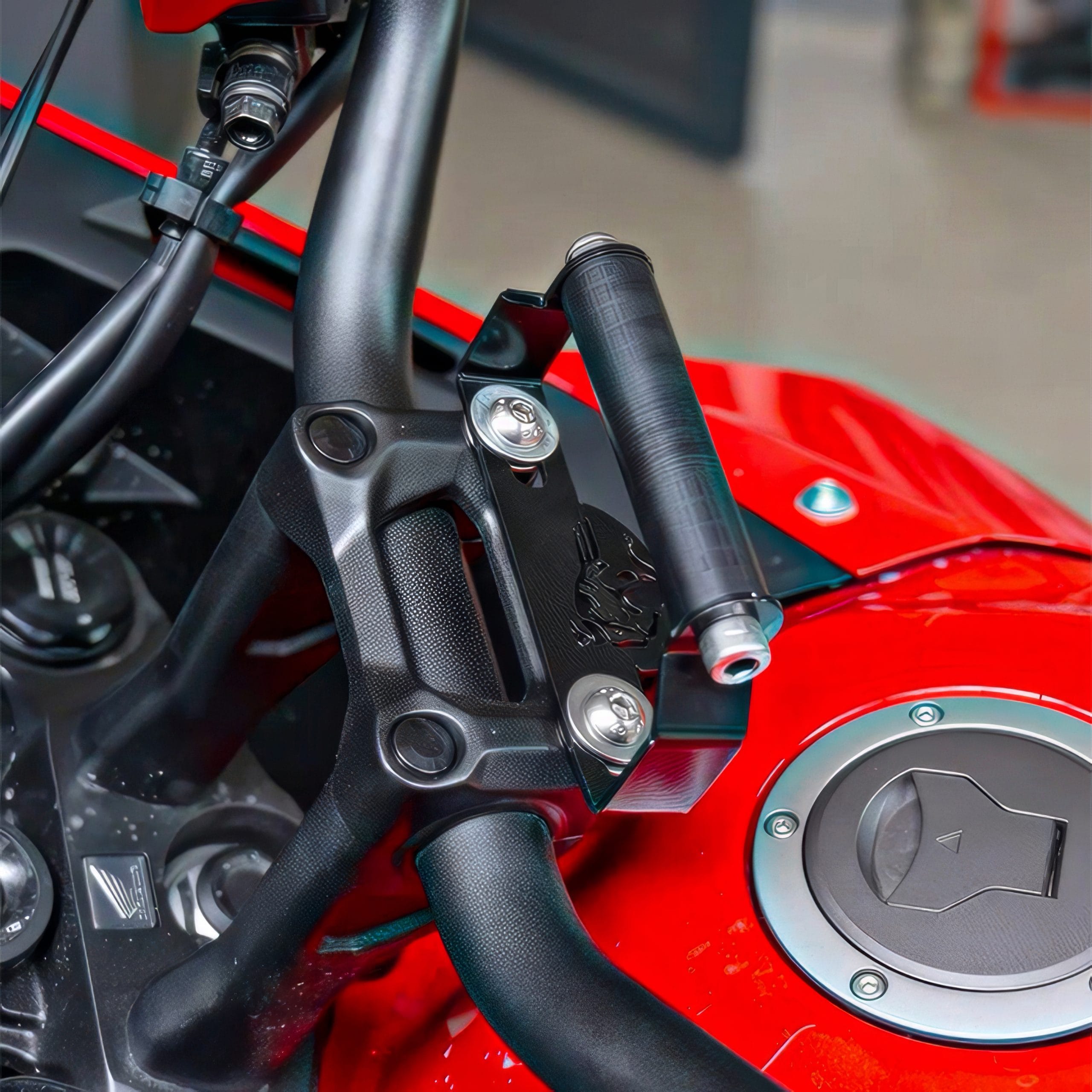 NX 500 ve HONDA PCX (2021-2024) UYUMLU TELEFON TUTUCU